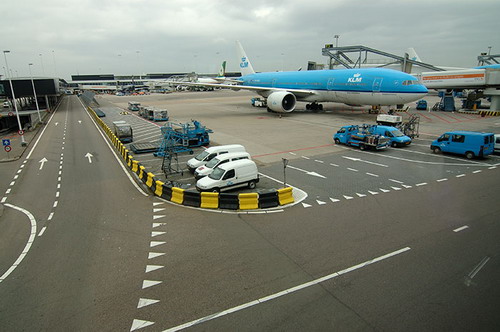 Schiphol airport, Boeing 777